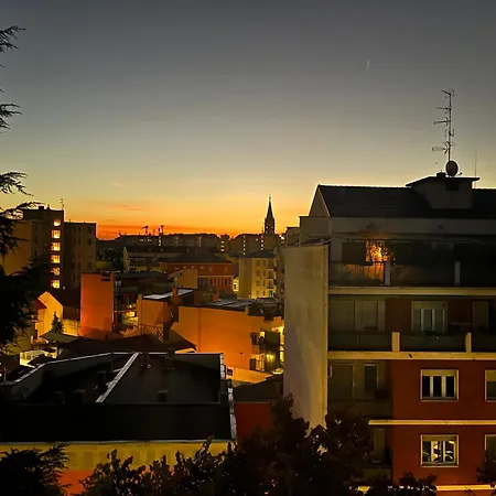 Elegant Blue Portello - Near Mico And Fiera Apartamento